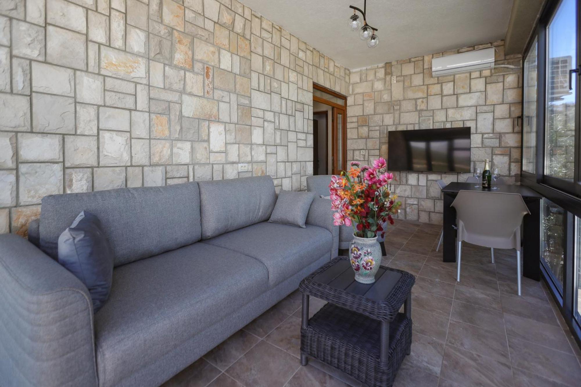 Apartments Oliva Утьеха Экстерьер фото