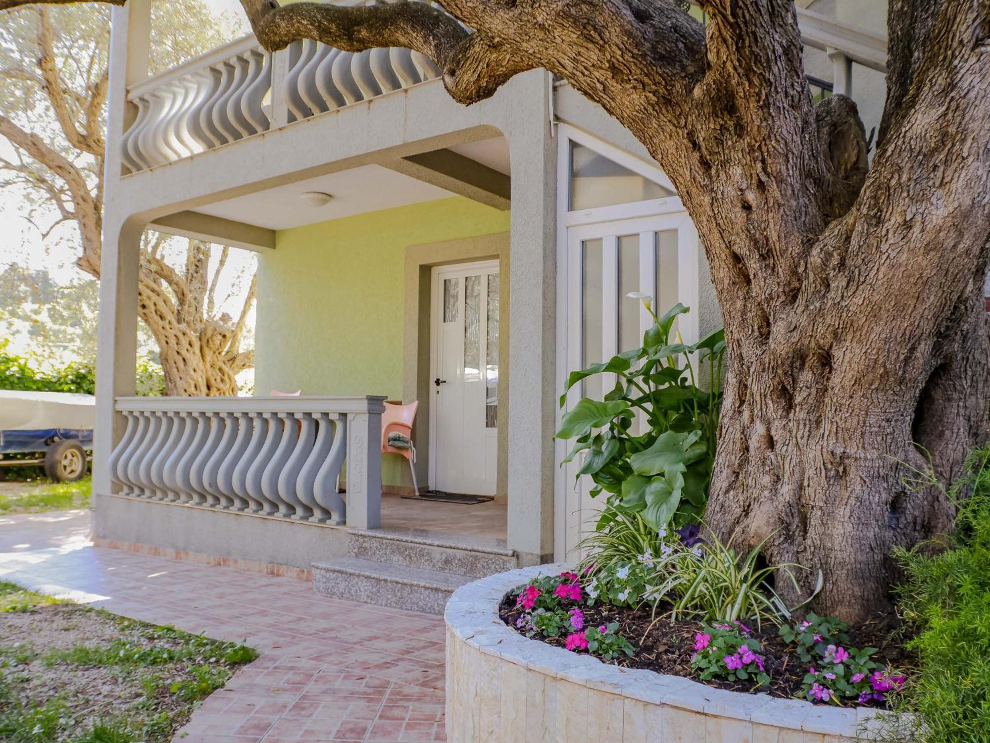 Apartments Oliva Утьеха Экстерьер фото